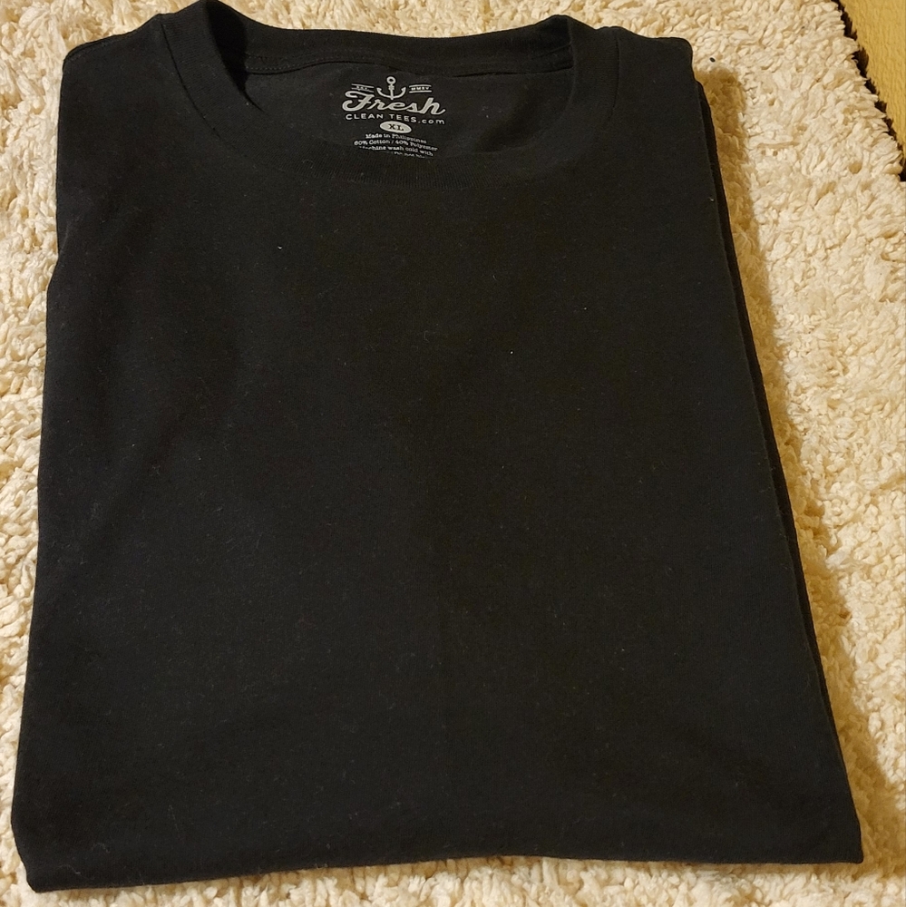 Black Fresh Clean Tee